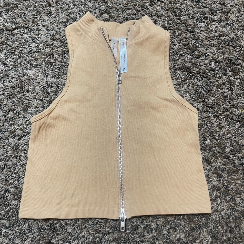 Zipper Tank